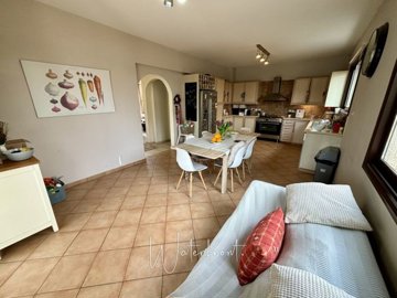 179327-detached-villa-for-sale-in-chlorakaful