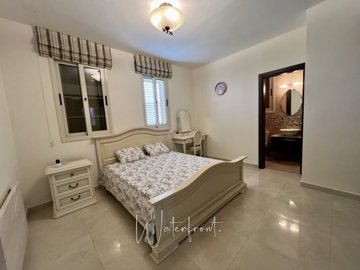 180347-detached-villa-for-sale-in-sea-caves-s