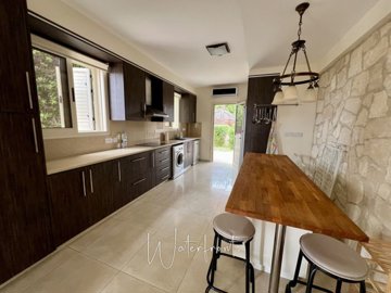 180325-detached-villa-for-sale-in-sea-caves-s