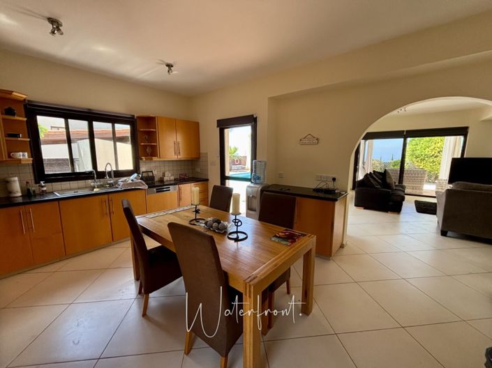 Image No.5-3 Bed Villa for sale