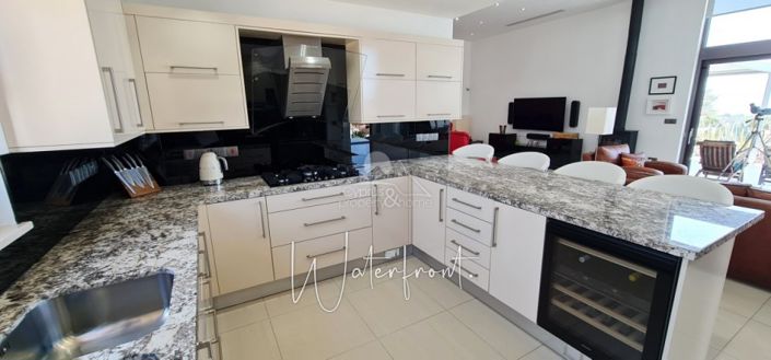 Image No.10-Villa de 6 chambres à vendre à Pano Arodes