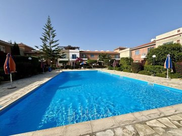 188048-town-house-for-sale-in-universalfull