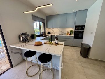 185147-detached-villa-for-sale-in-peyiafull