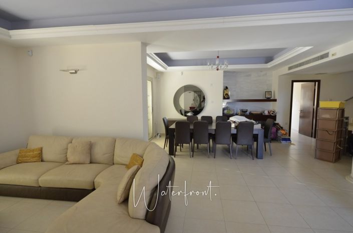 Image No.2-8 Bed Villa for sale