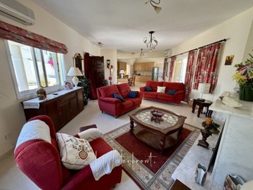 188412-bungalow-for-sale-in-natafull