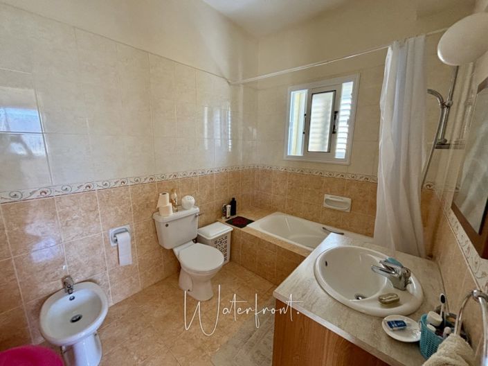 Image No.8-4 Bed Bungalow for sale