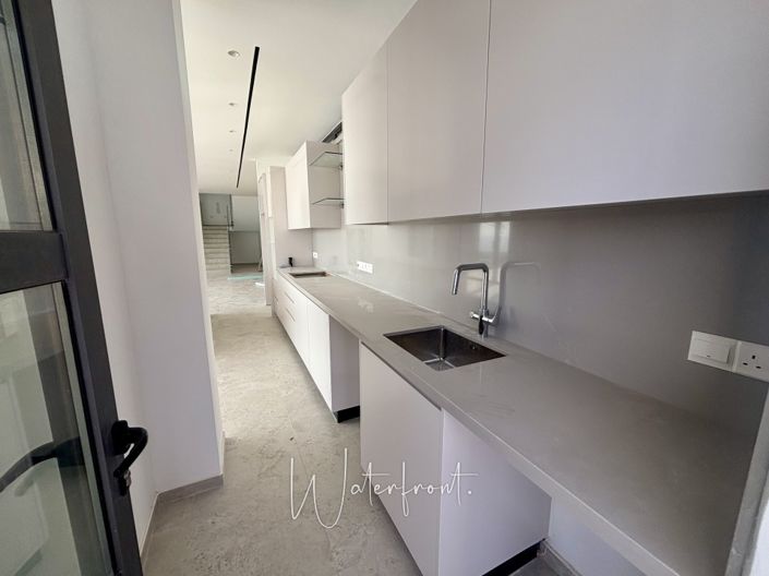 Image No.4-4 Bed Villa for sale