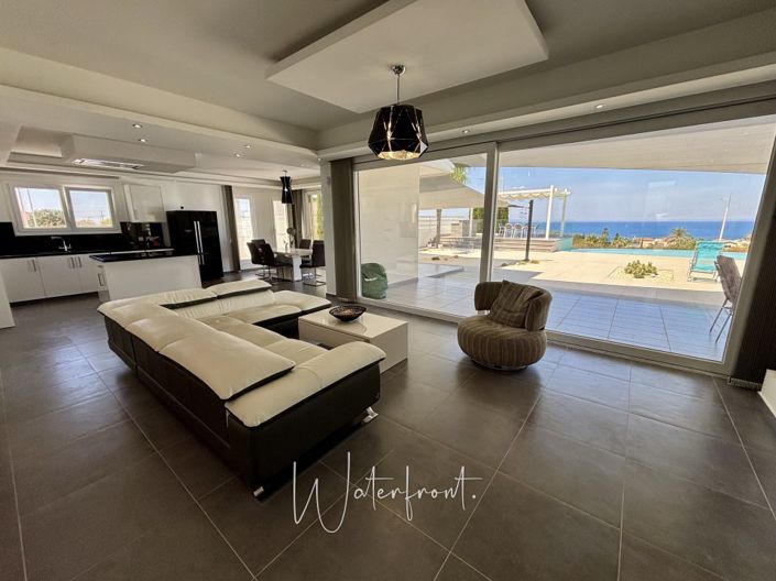 Image No.2-5 Bed Villa for sale