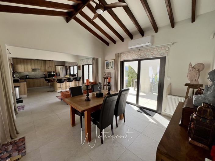Image No.2-6 Bed Villa for sale