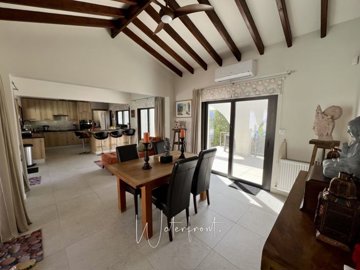183250-detached-villa-for-sale-in-sea-caves-s