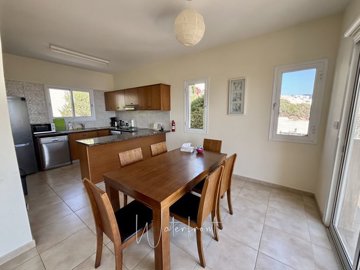 197095-detached-villa-for-sale-in-peyiafull