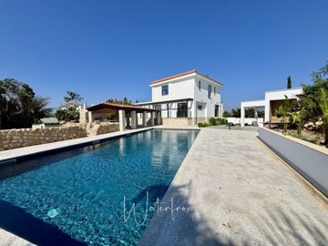 197139-detached-villa-for-sale-in-sea-caves-s