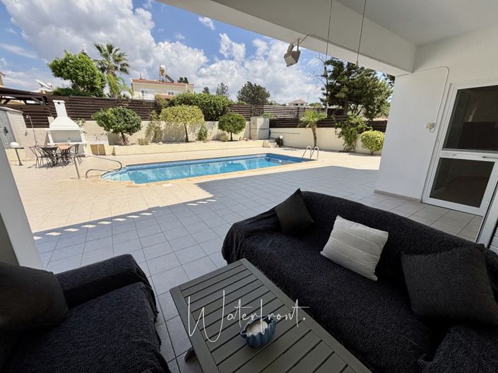 Image No.2-4 Bed Villa for sale