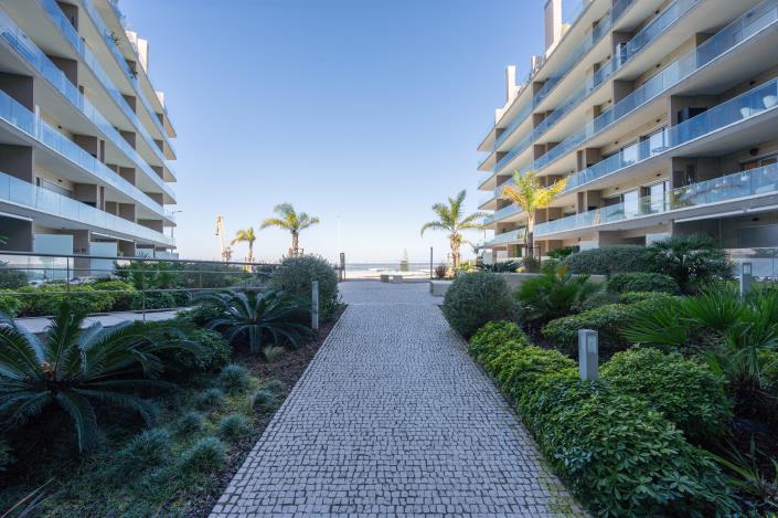 Image No.8-Appartement de 4 chambres à vendre à Seixal