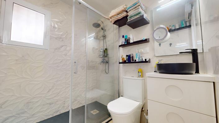 Image No.13-5 Bed House/Villa for sale