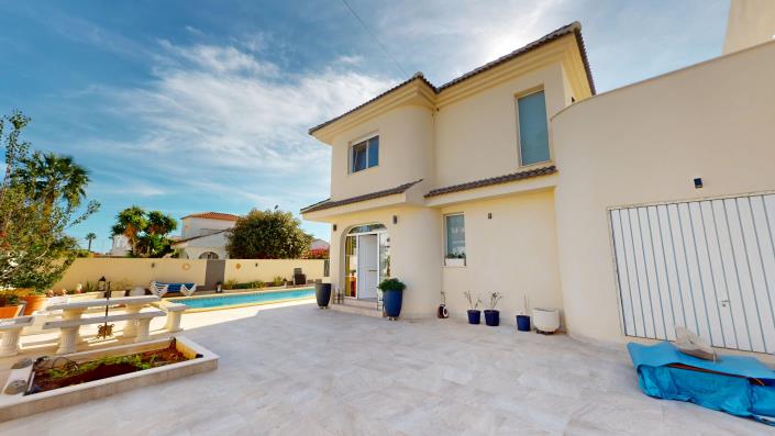 Image No.26-5 Bed House/Villa for sale