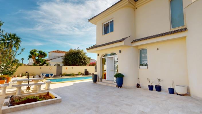 Image No.30-5 Bed House/Villa for sale