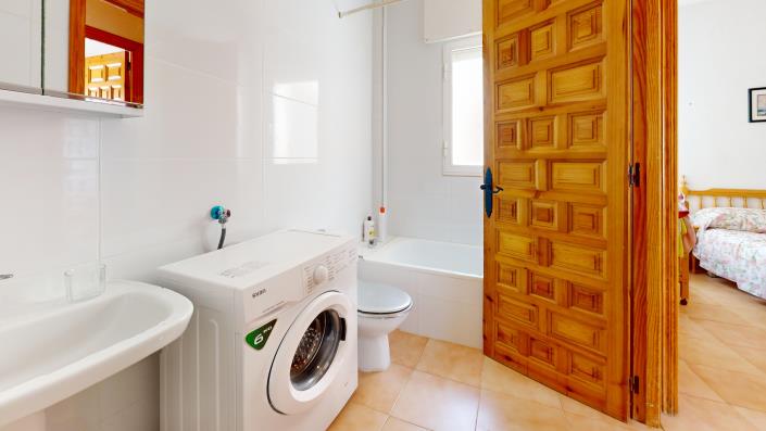 Image No.18-3 Bed Apartment for sale