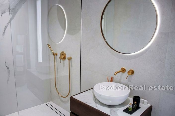 Image No.16-Villa de 5 chambres à vendre à Split