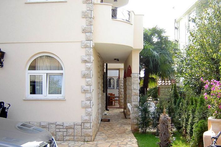 Image No.4-9 Bed Villa for sale