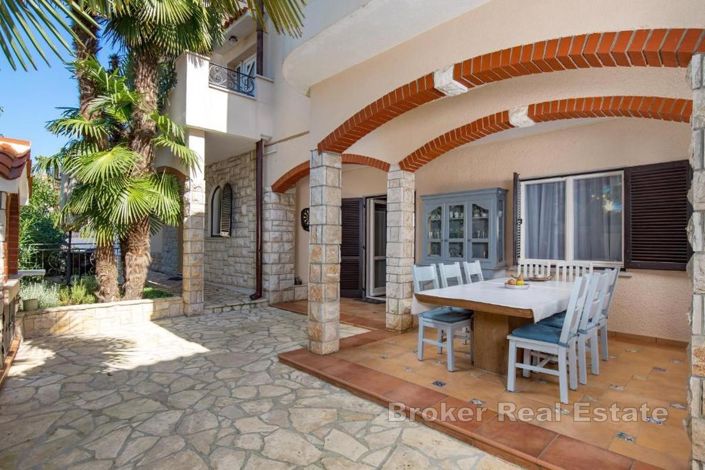 Image No.4-9 Bed Villa for sale