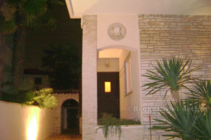 Image No.8-9 Bed Villa for sale