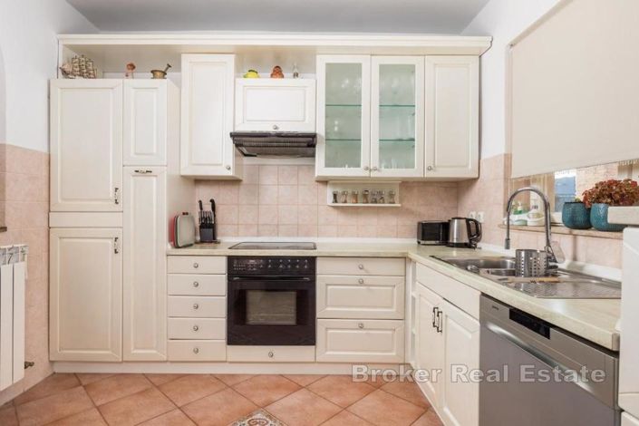 Image No.9-9 Bed Villa for sale