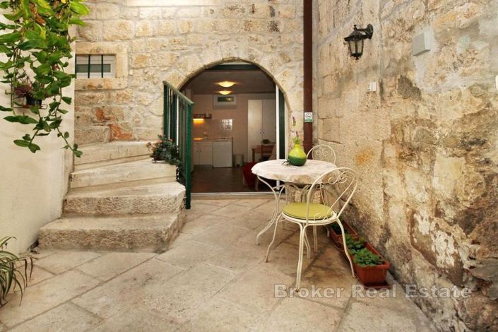 Image No.6-5 Bed Villa for sale