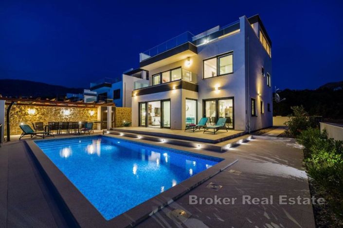 Image No.18-Villa de 4 chambres à vendre à Zadar