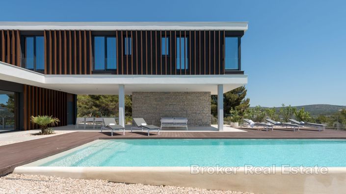 Image No.6-4 Bed Villa for sale