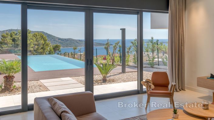 Image No.9-4 Bed Villa for sale