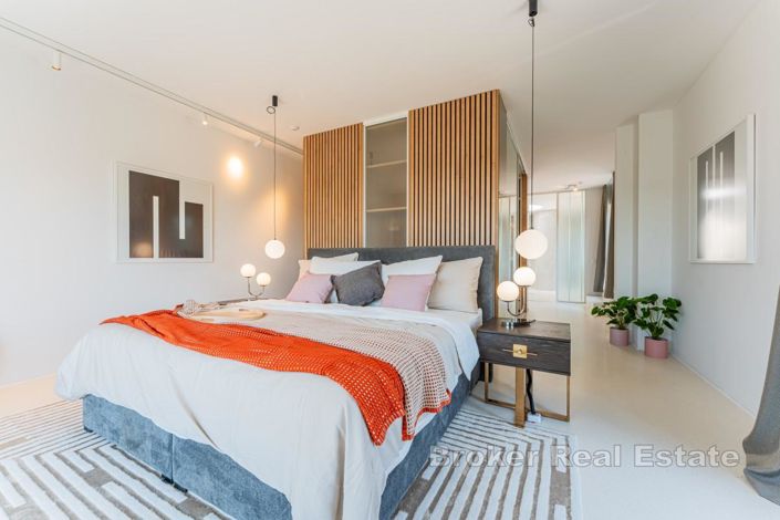 Image No.12-3 Bed Villa for sale