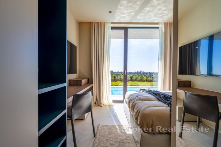 Image No.19-4 Bed Villa for sale