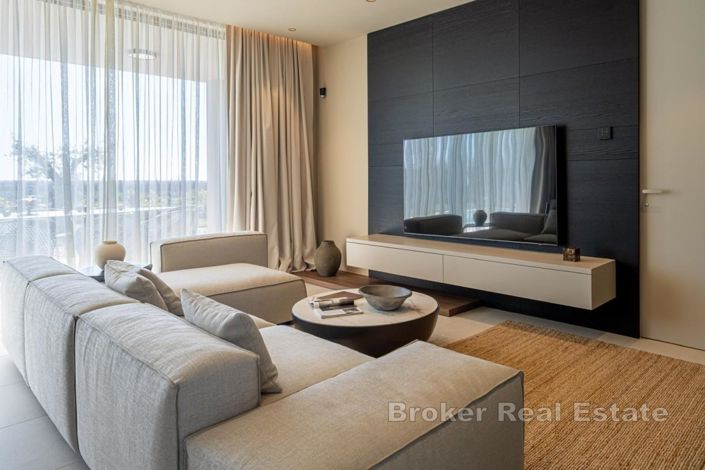 Image No.4-4 Bed Villa for sale