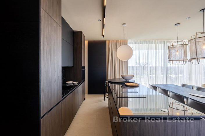 Image No.7-4 Bed Villa for sale