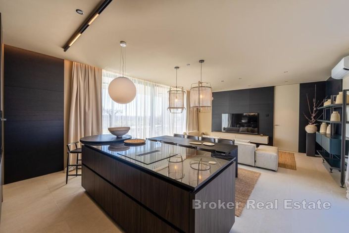 Image No.8-4 Bed Villa for sale