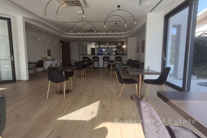 Image No.3-9 Bed Hotel for sale