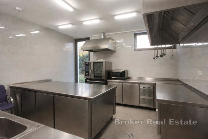 Image No.5-9 Bed Hotel for sale