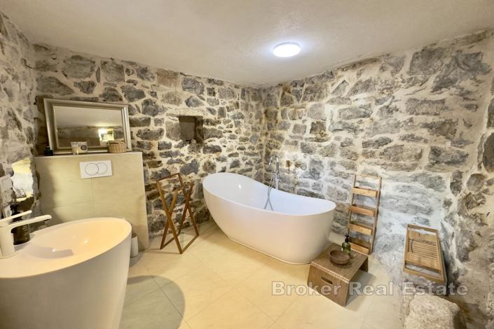 Image No.11-2 Bed Villa for sale