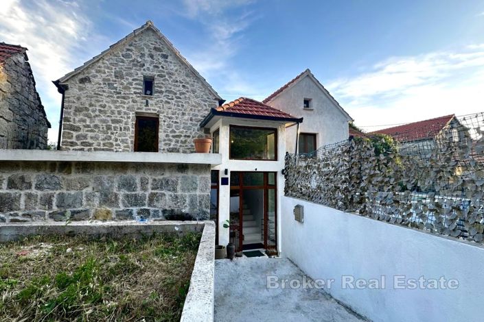 Image No.2-2 Bed Villa for sale