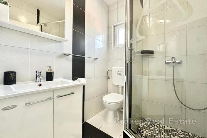 Image No.8-6 Bed Villa for sale