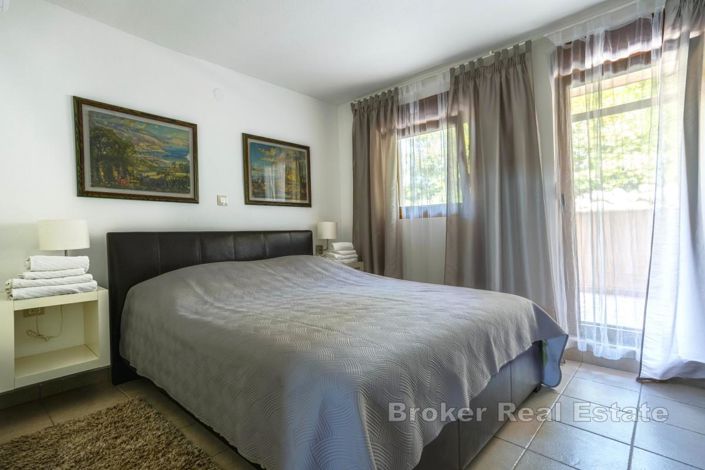 Image No.10-4 Bed Villa for sale