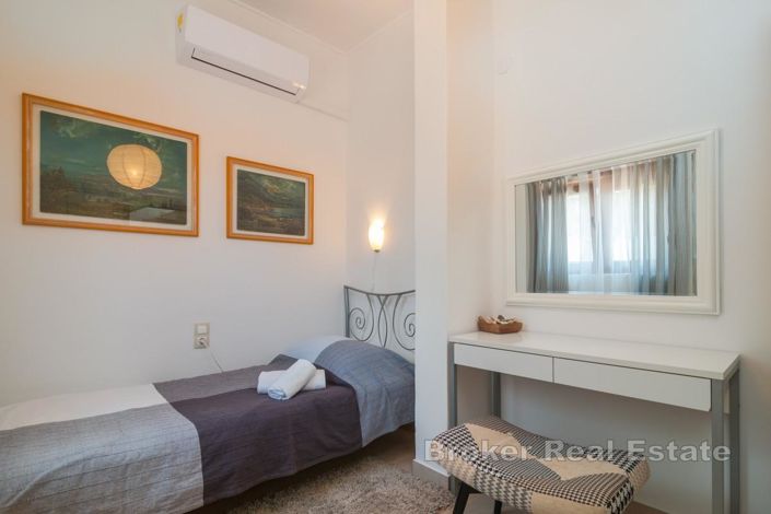 Image No.12-4 Bed Villa for sale