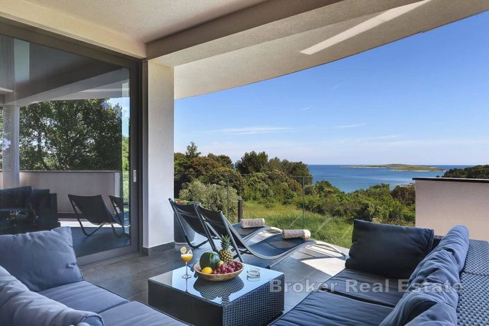 Image No.14-9 Bed Villa for sale