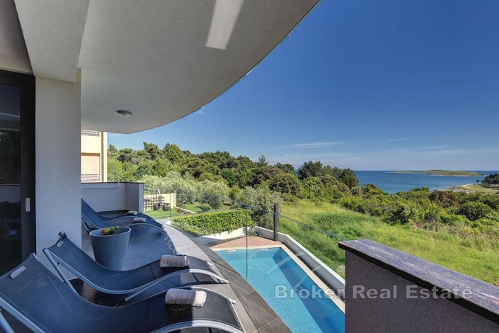 Image No.3-9 Bed Villa for sale