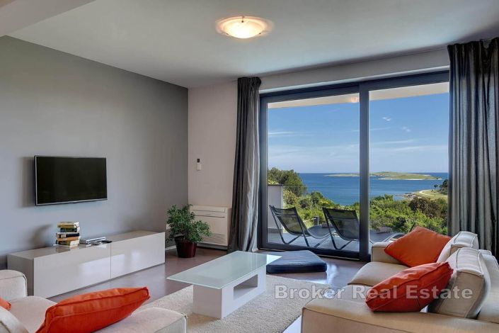 Image No.8-9 Bed Villa for sale