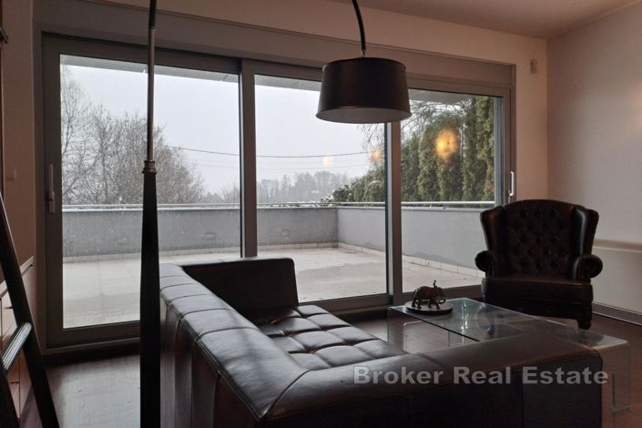 Image No.10-Villa de 6 chambres à vendre à Samobor