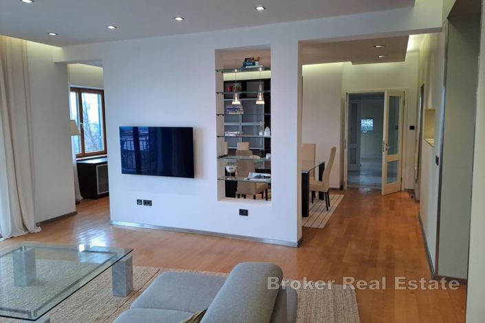 Image No.3-Villa de 6 chambres à vendre à Samobor