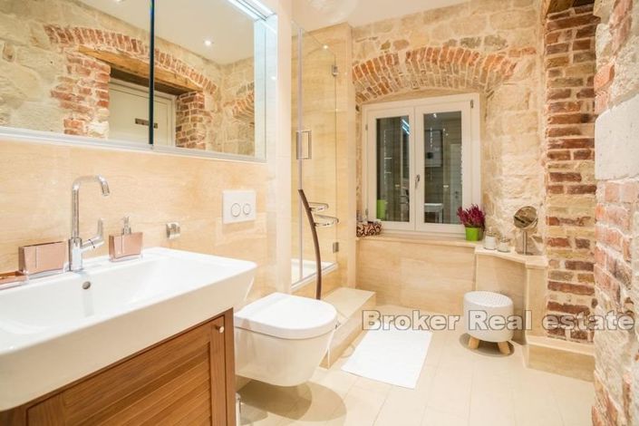 Image No.18-Appartement de 2 chambres à vendre à Split