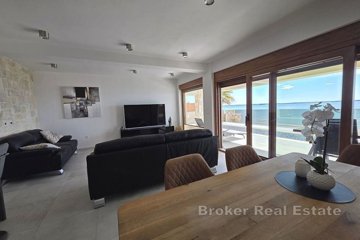 Image No.5-3 Bed Villa for sale